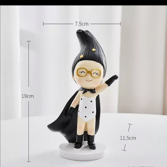 Flying girl with cap cute girl figure - Picture 3 of 6